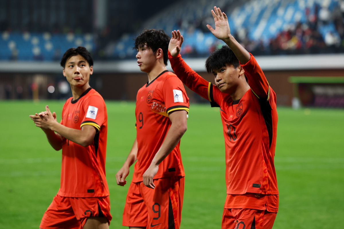 爱游戏tv-包含上海队力克对手，继续向季后赛进发的词条