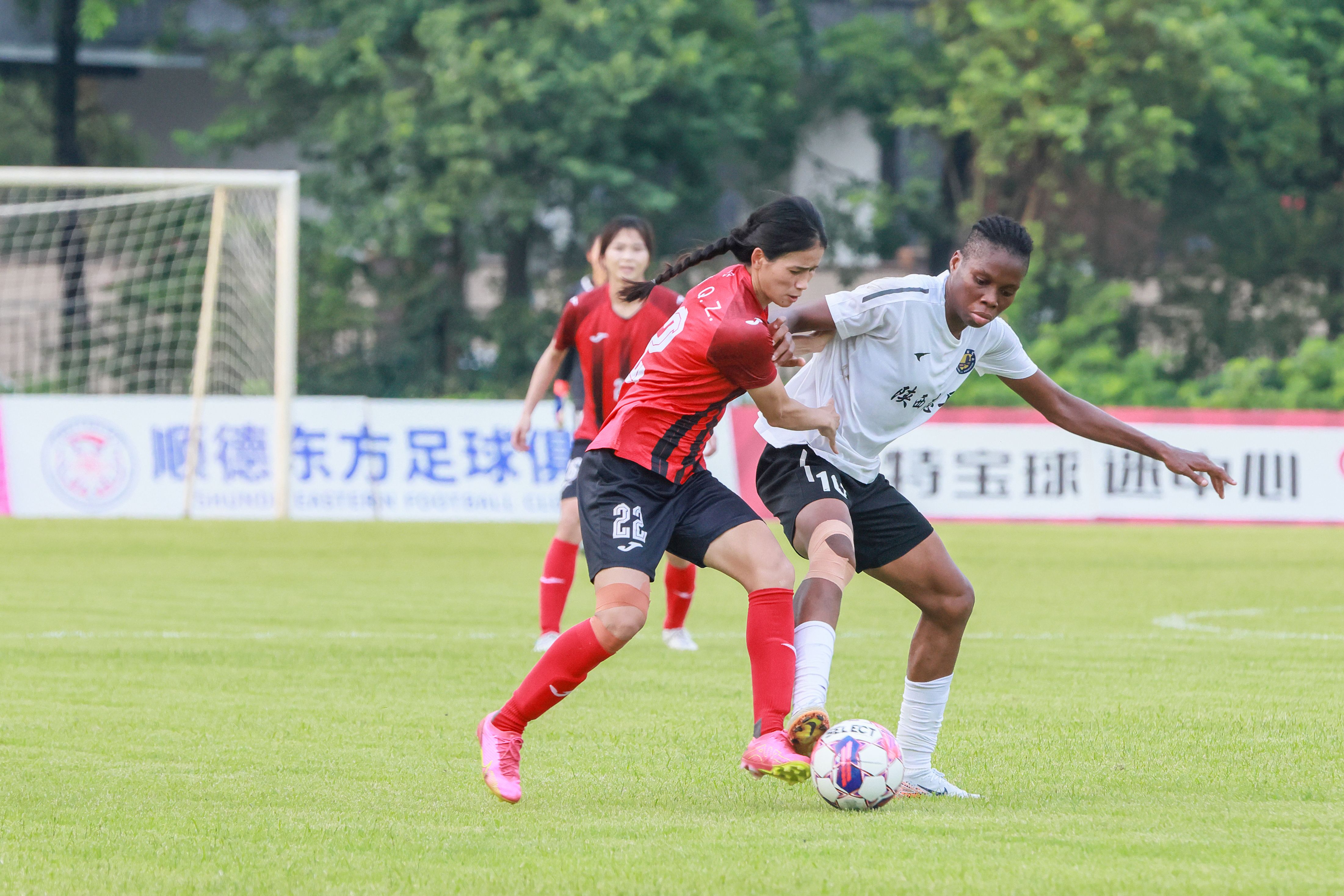 爱游戏APP-包含超级联赛女足冠军赛落幕，历史性时刻令人难忘的词条