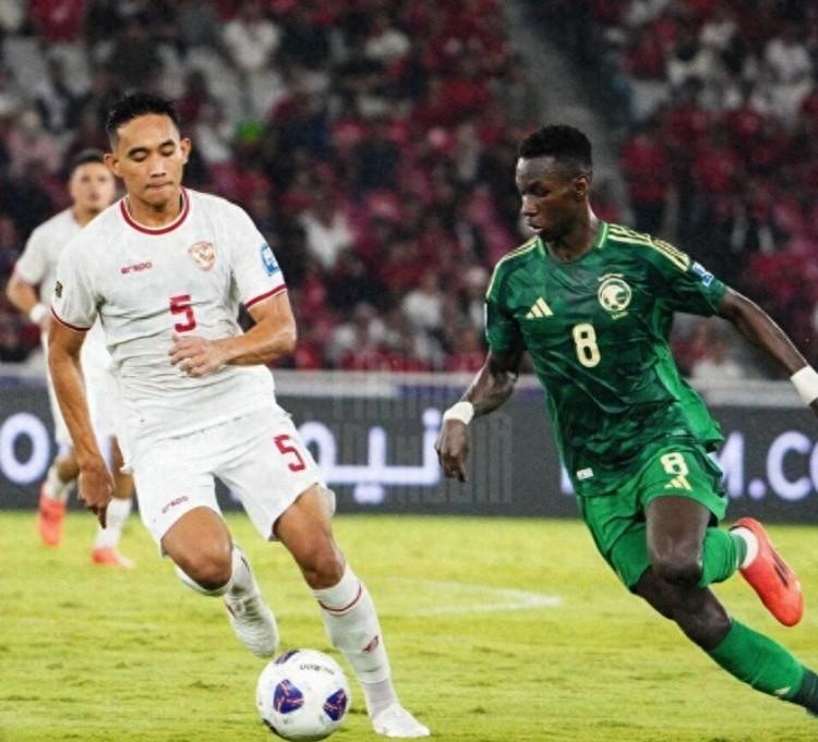 誓夺桂冠，亚洲足球比赛中的争夺之战