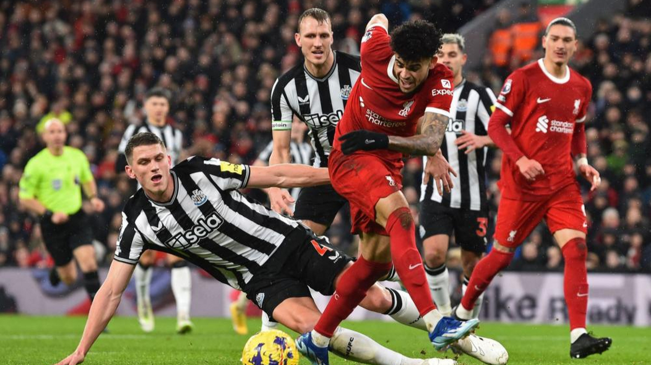 爱游戏APP-关于波埃赫主场告捷，继续领跑积分榜的信息