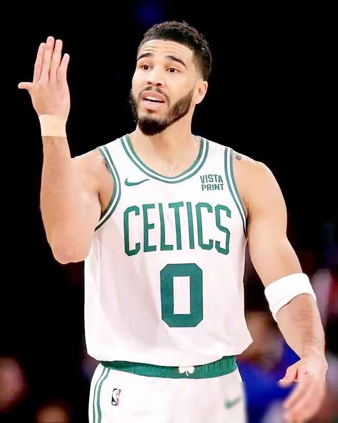 绿军双核领衔!塔图姆击败勇士重新登顶西部的简单介绍 绿军双核领衔!塔图姆击败勇士重新登顶西部的简单介绍