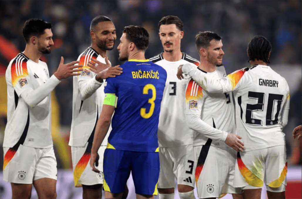 荷兰客场逼平德国,蓝衣军团表现不俗的简单介绍 荷兰客场逼平德国,蓝衣军团表现不俗的简单介绍