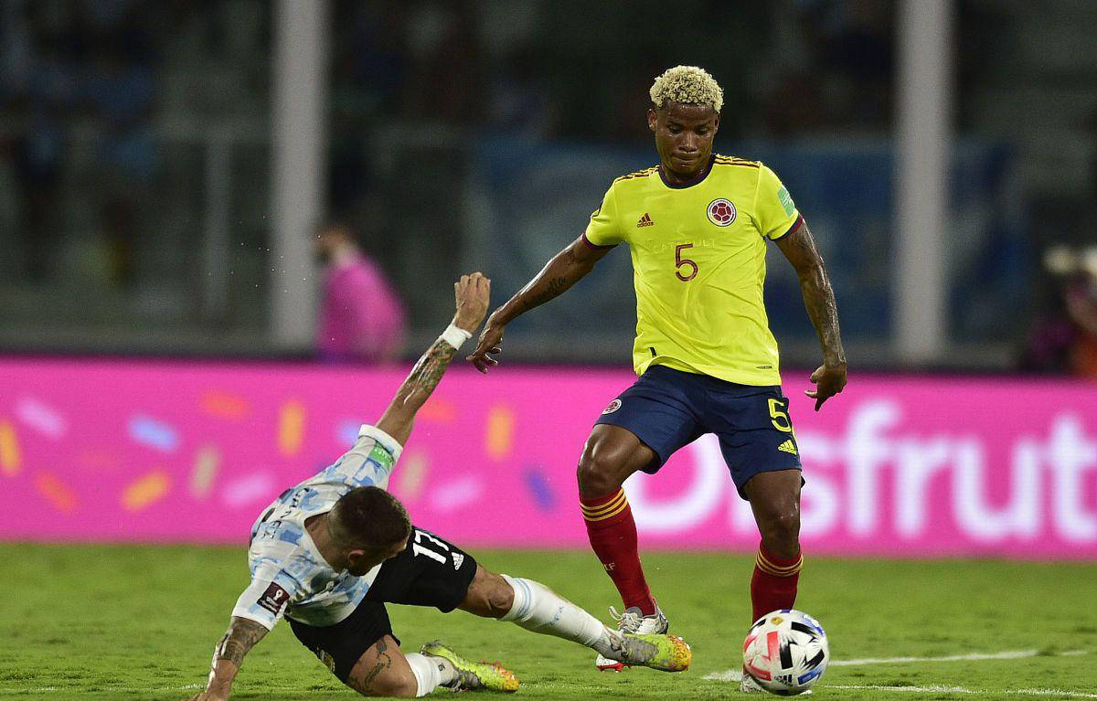 希腊国家队在最新比赛中展现超高水平 希腊国家队在最新比赛中展现超高水平