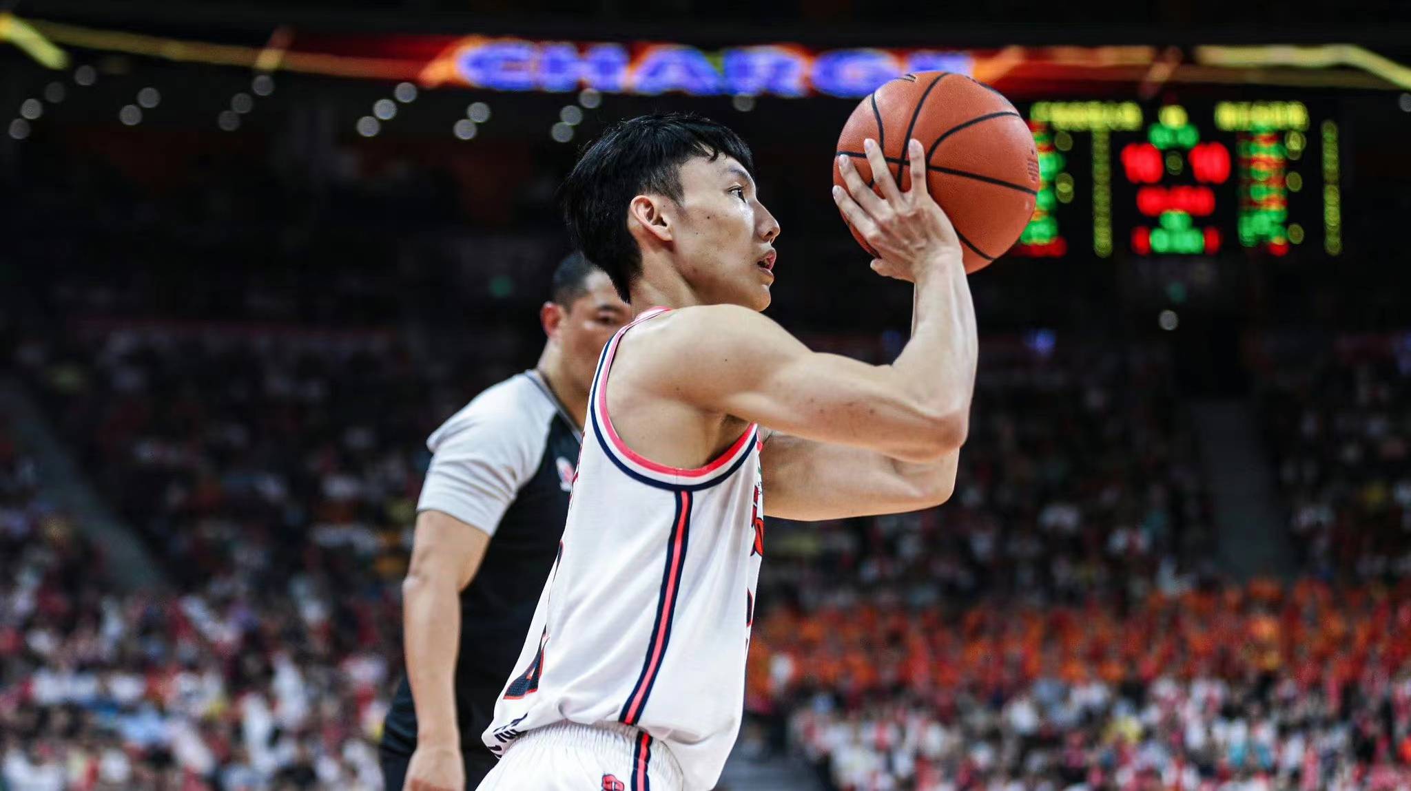 勒沃库森球员莫伊斯离队,球迷感到遗憾的简单介绍 勒沃库森球员莫伊斯离队,球迷感到遗憾的简单介绍