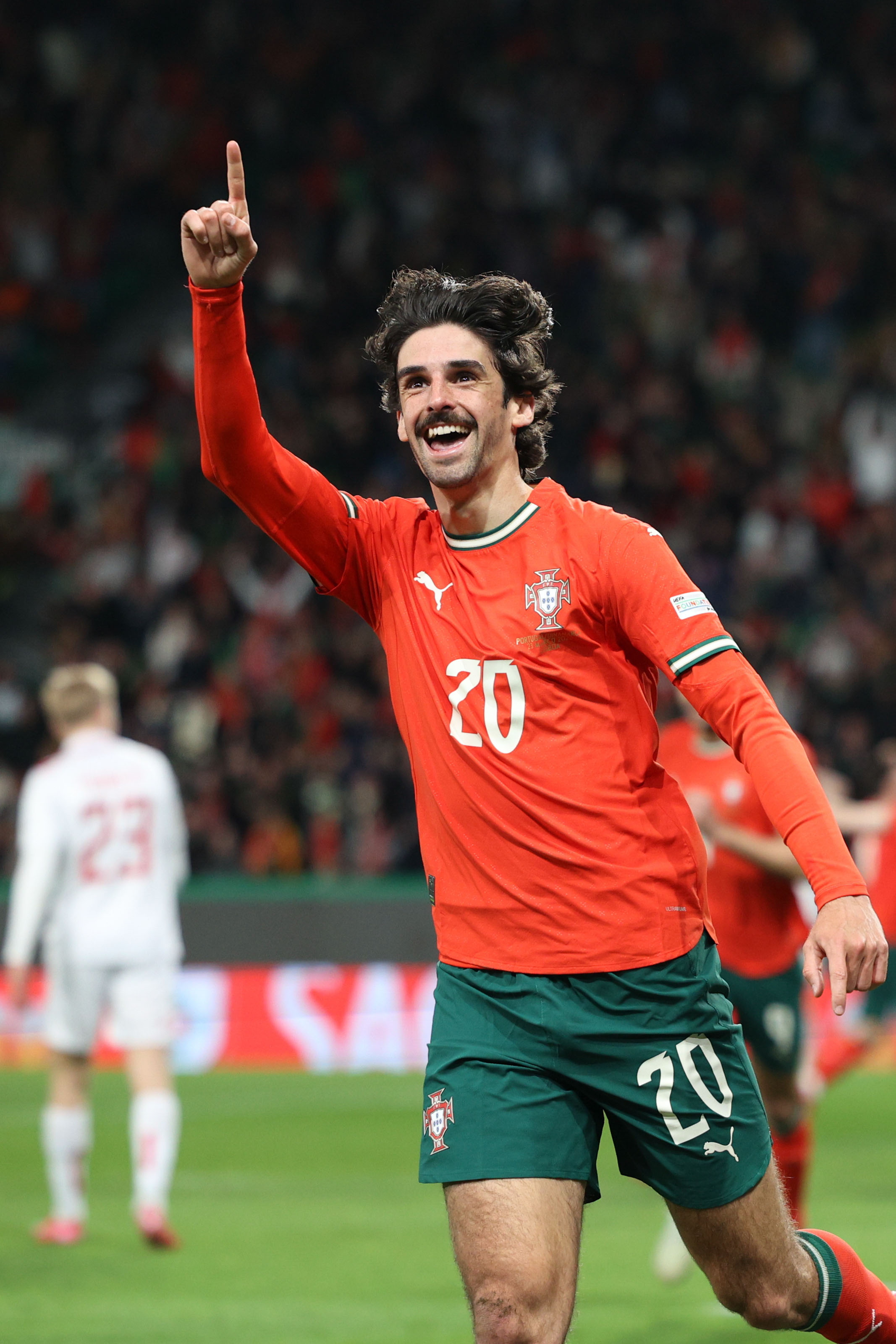 关于进攻猛将：葡萄牙队的前锋在欧洲杯赛上狂飙进球的信息