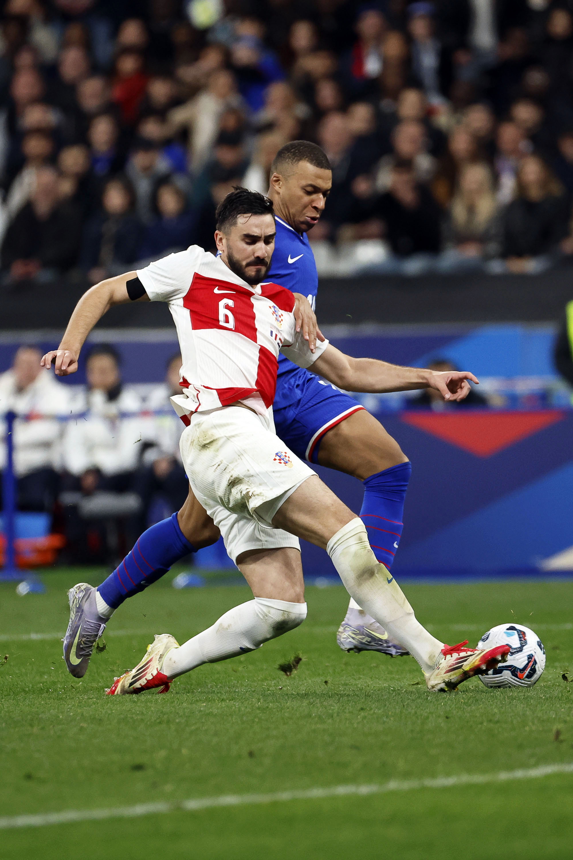 关于欧国联比赛精彩瞬间集锦，球迷尽情回味的信息