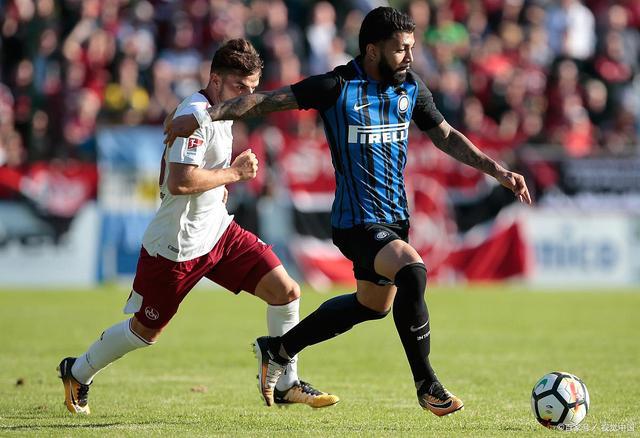 罗马客场惨败热那亚，遭遇两连败