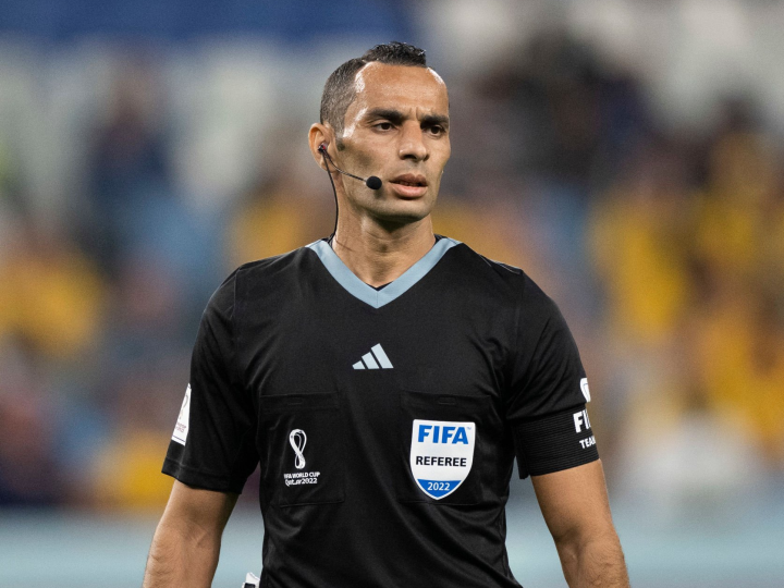 阿尔及利亚国家队备战关键战 阿尔及利亚国家队备战关键战