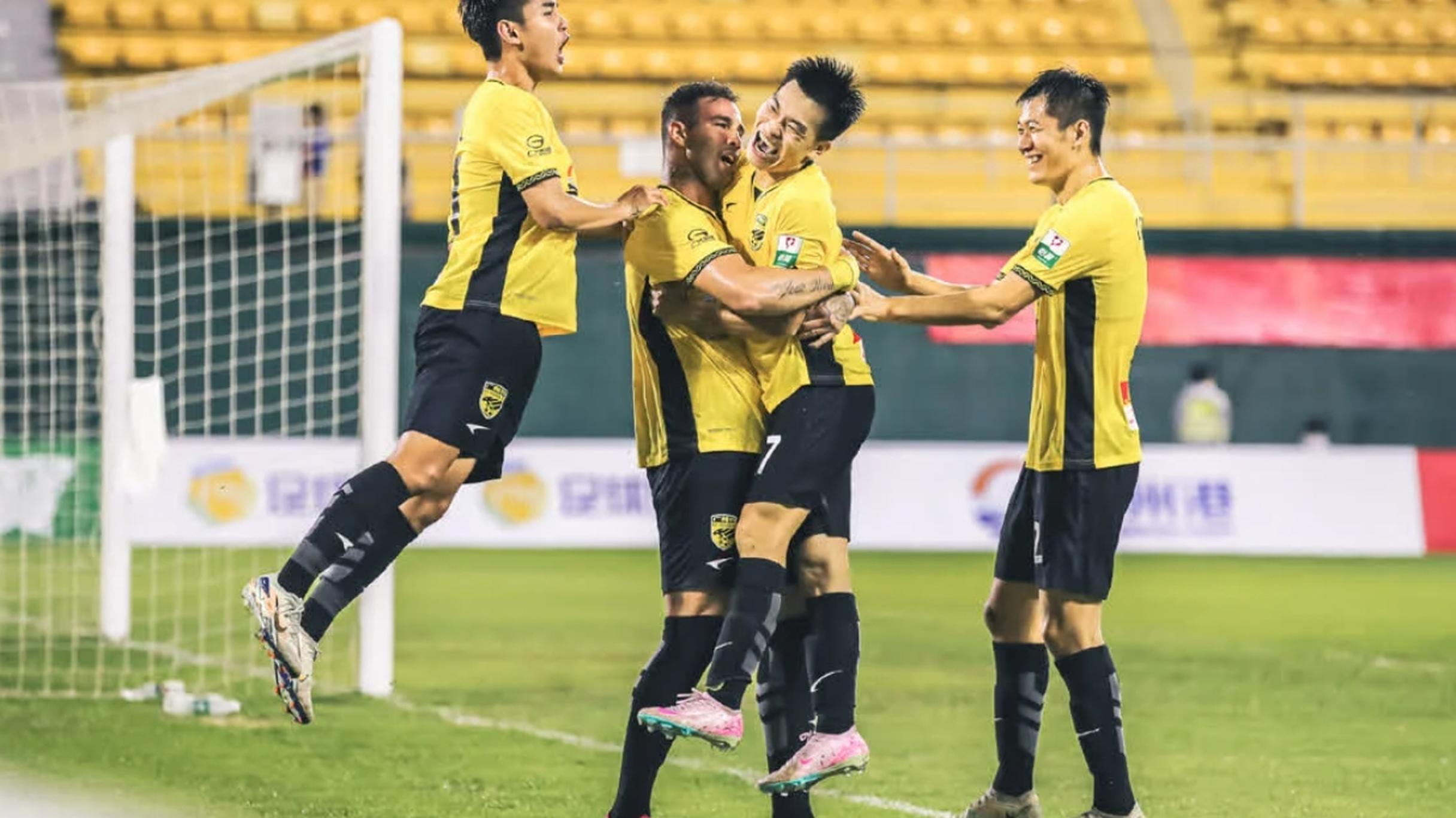 包含昨晚的比赛成为热门话题，球迷热情高涨的词条