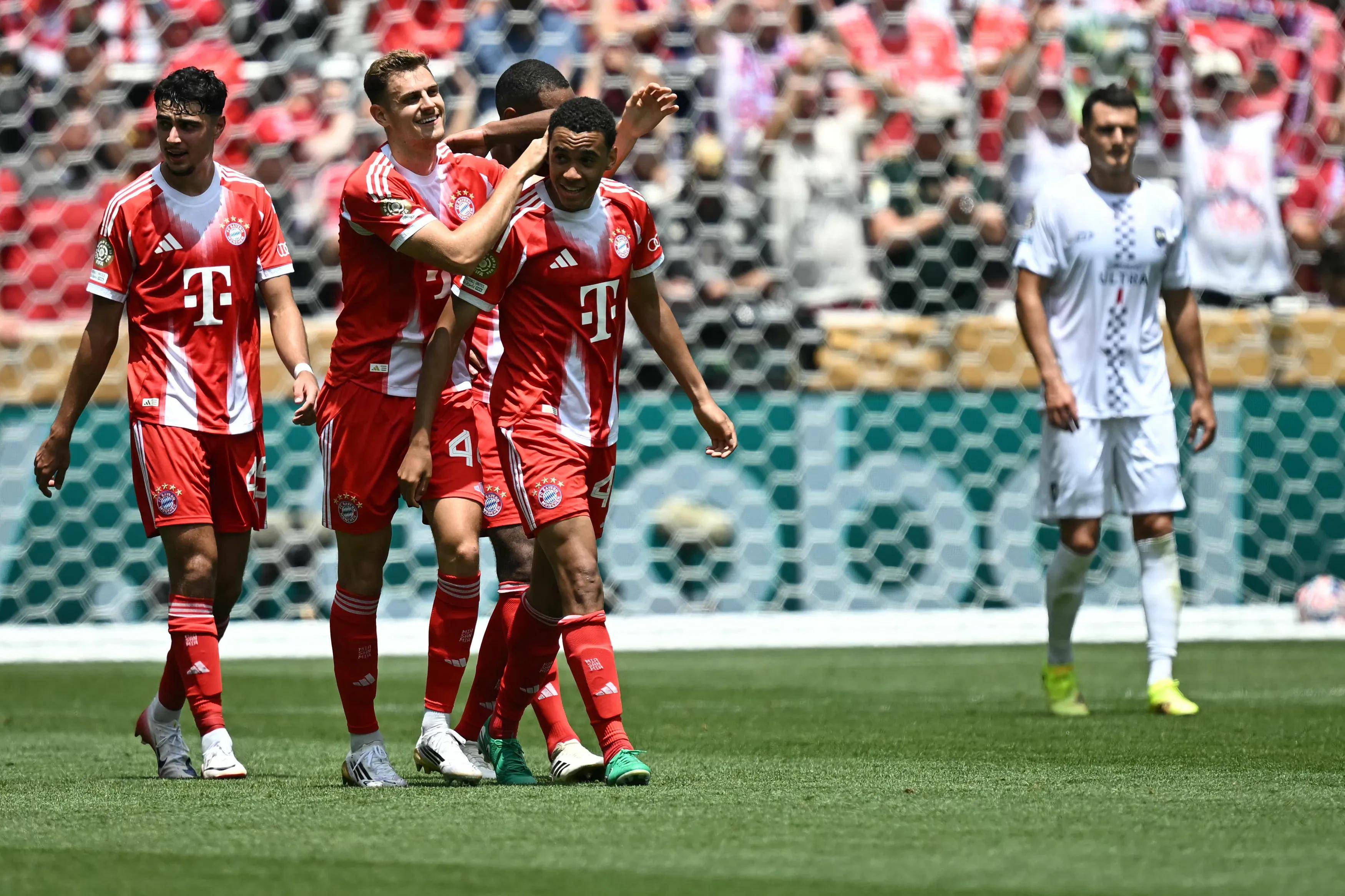 包含顶尖球员间的较量令人惊心动魄的词条