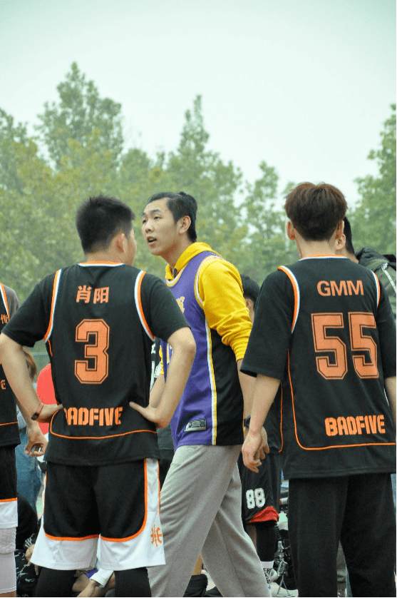 安徽男篮奋力拼搏，一场好戏的简单介绍