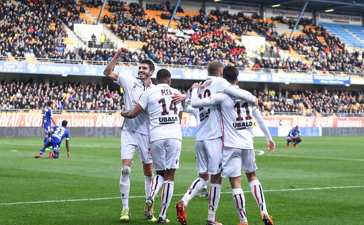 爱游戏下载-尤文图斯门将表现稳健迎接比赛