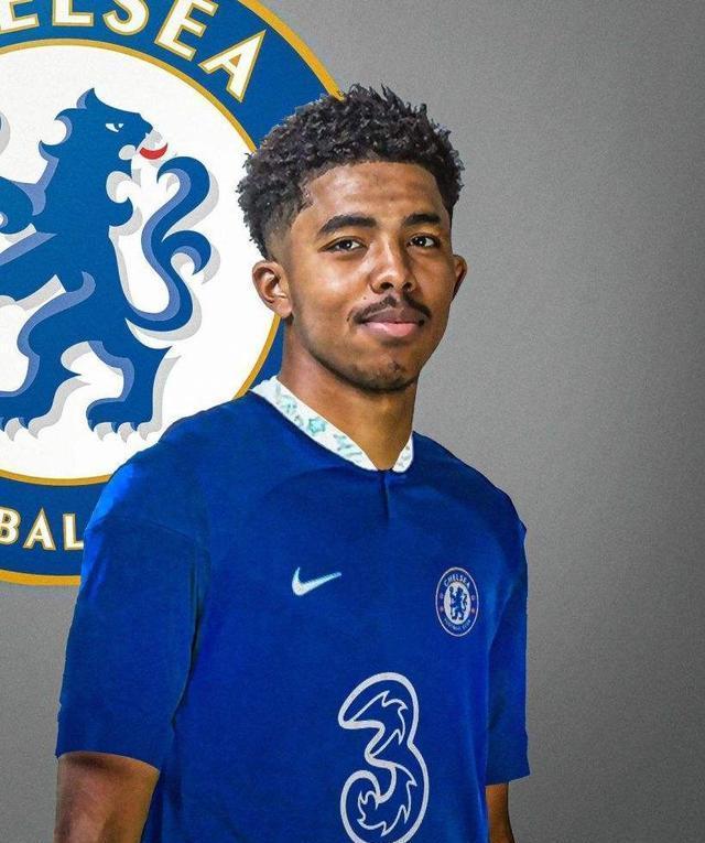 爱游戏体育-切尔西遭遇伤病潮，寻找替补补强