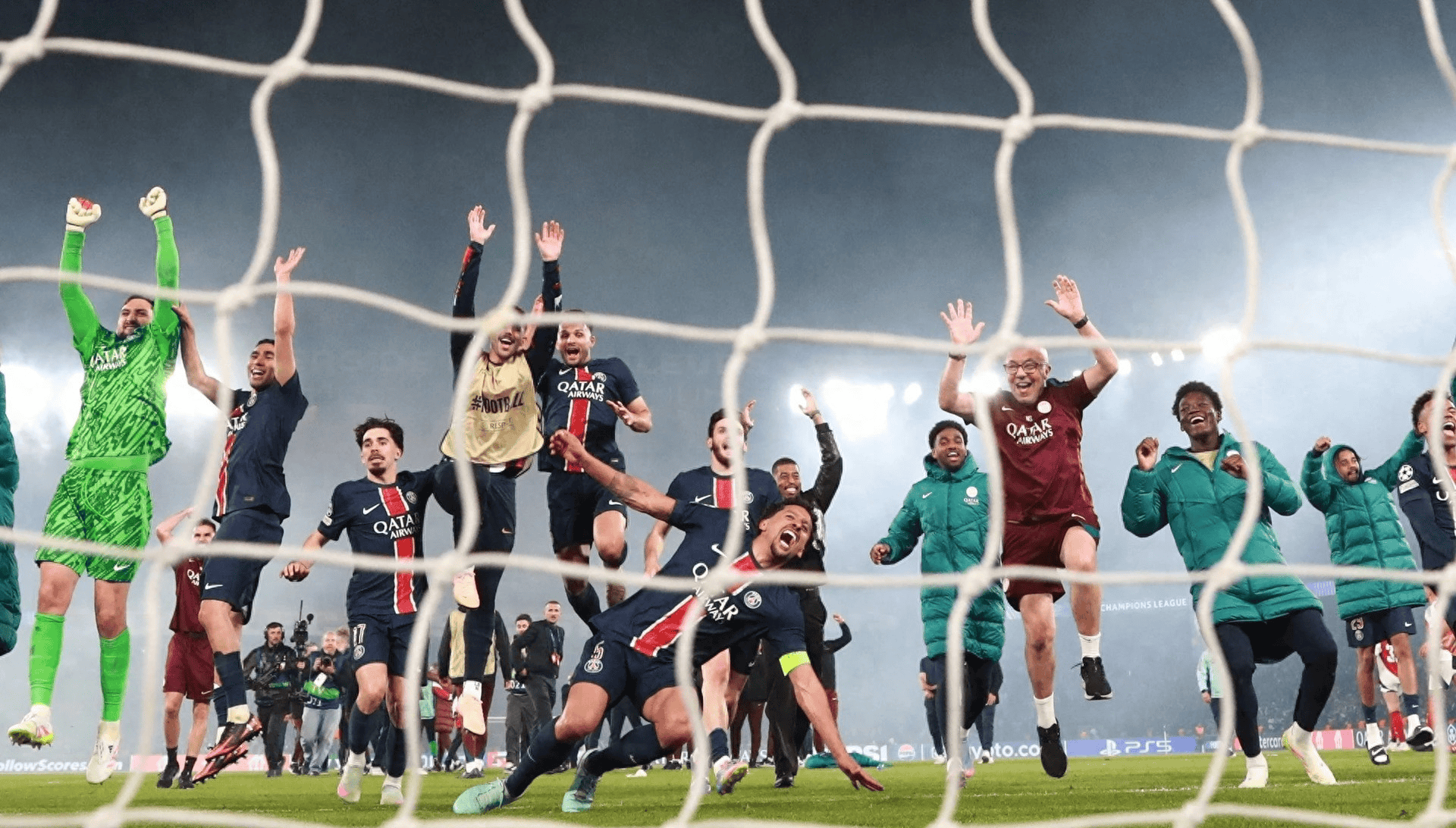 巴黎圣日耳曼防线脆弱，需全队奋力守住的简单介绍