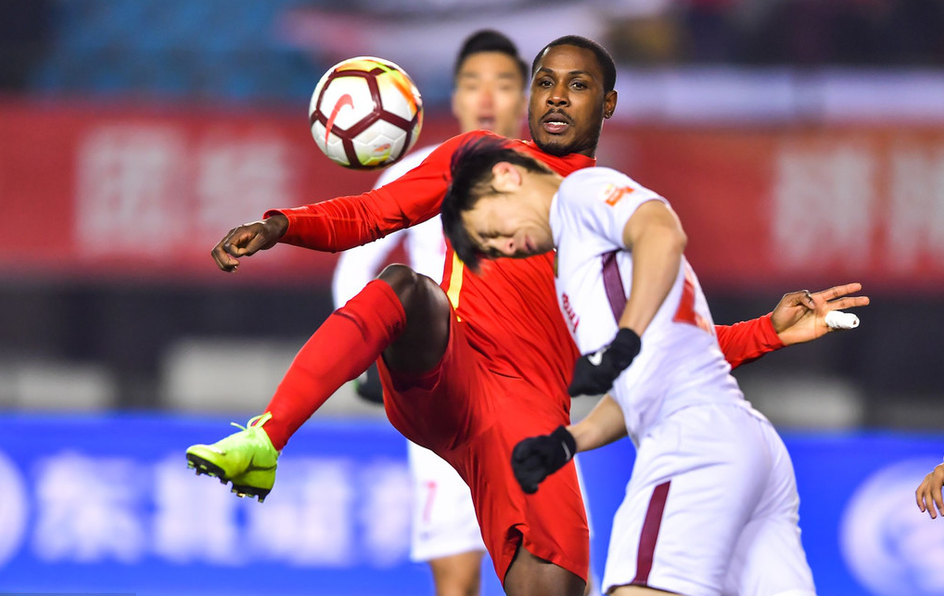 富力客场击败建业，取得三连胜的简单介绍