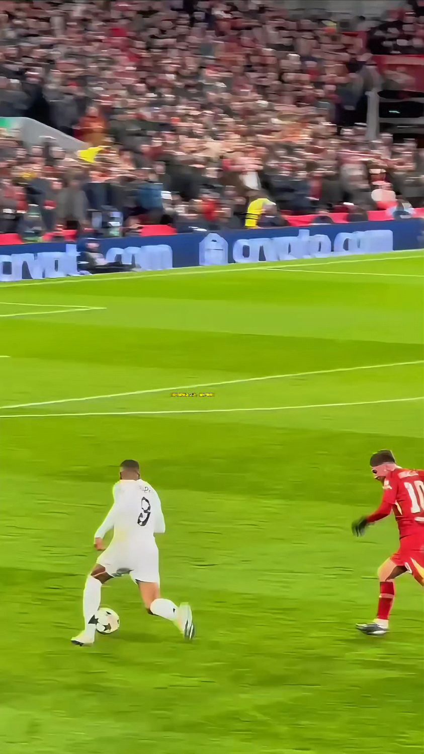 爱游戏大厅-关于姆巴佩遭遇库里不敌，英超局势紧张的信息