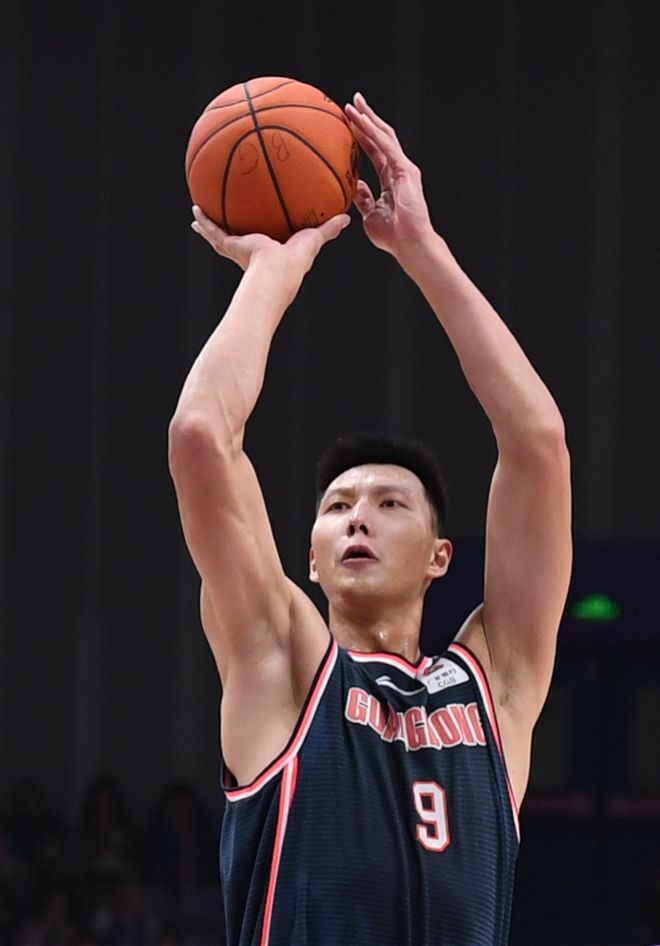 爱游戏-深圳客场挑战江苏苏宁，取得激动人心的胜利