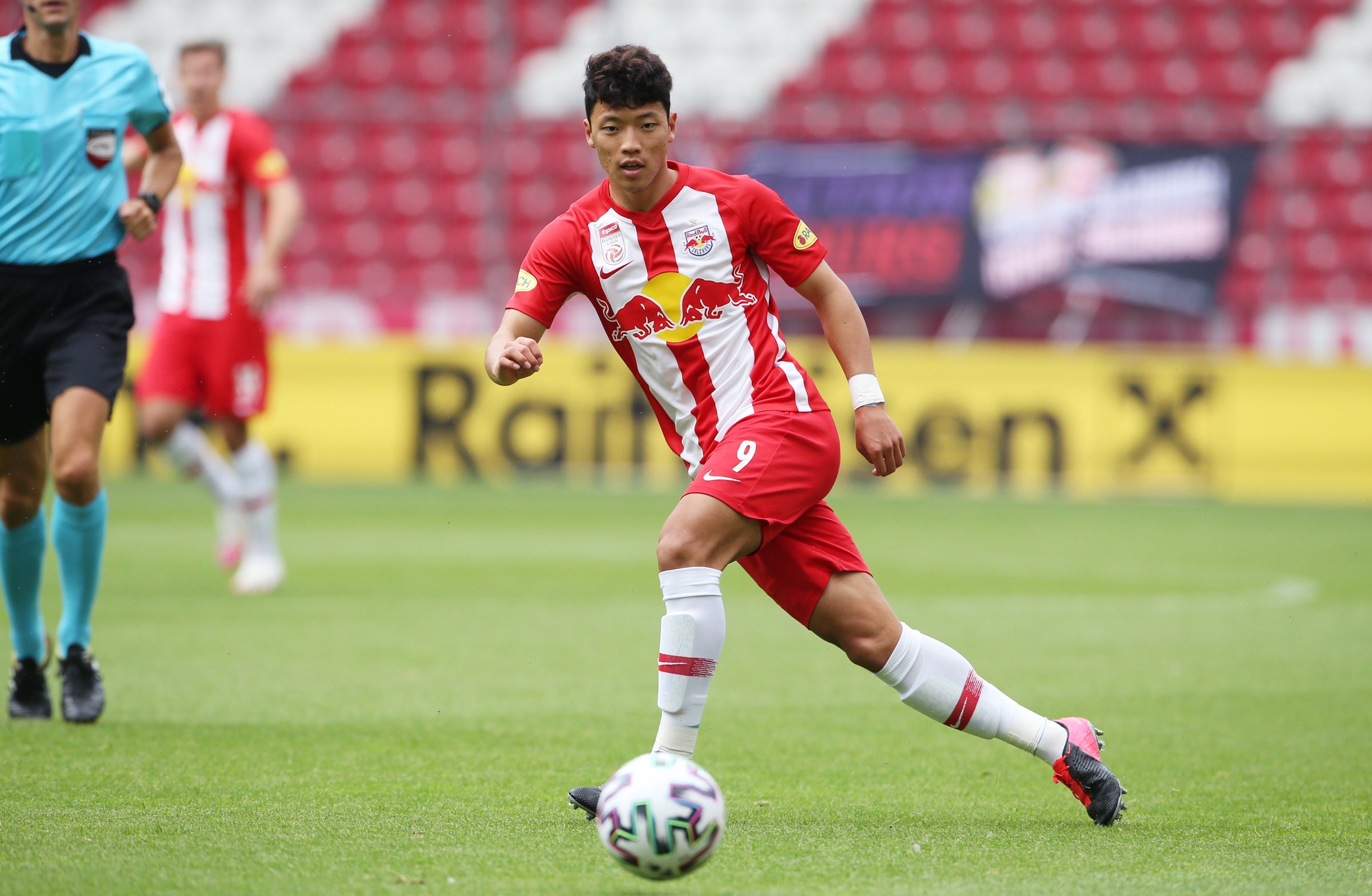 爱游戏入口-沃尔夫斯堡豪取胜利，一鼓作气