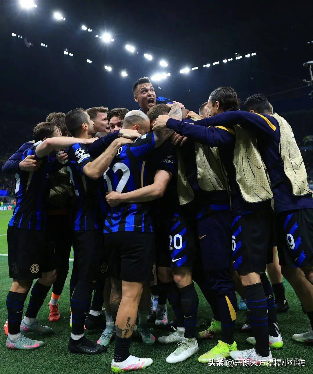 爱游戏APP-国际米兰险胜曼联，加维统治全场