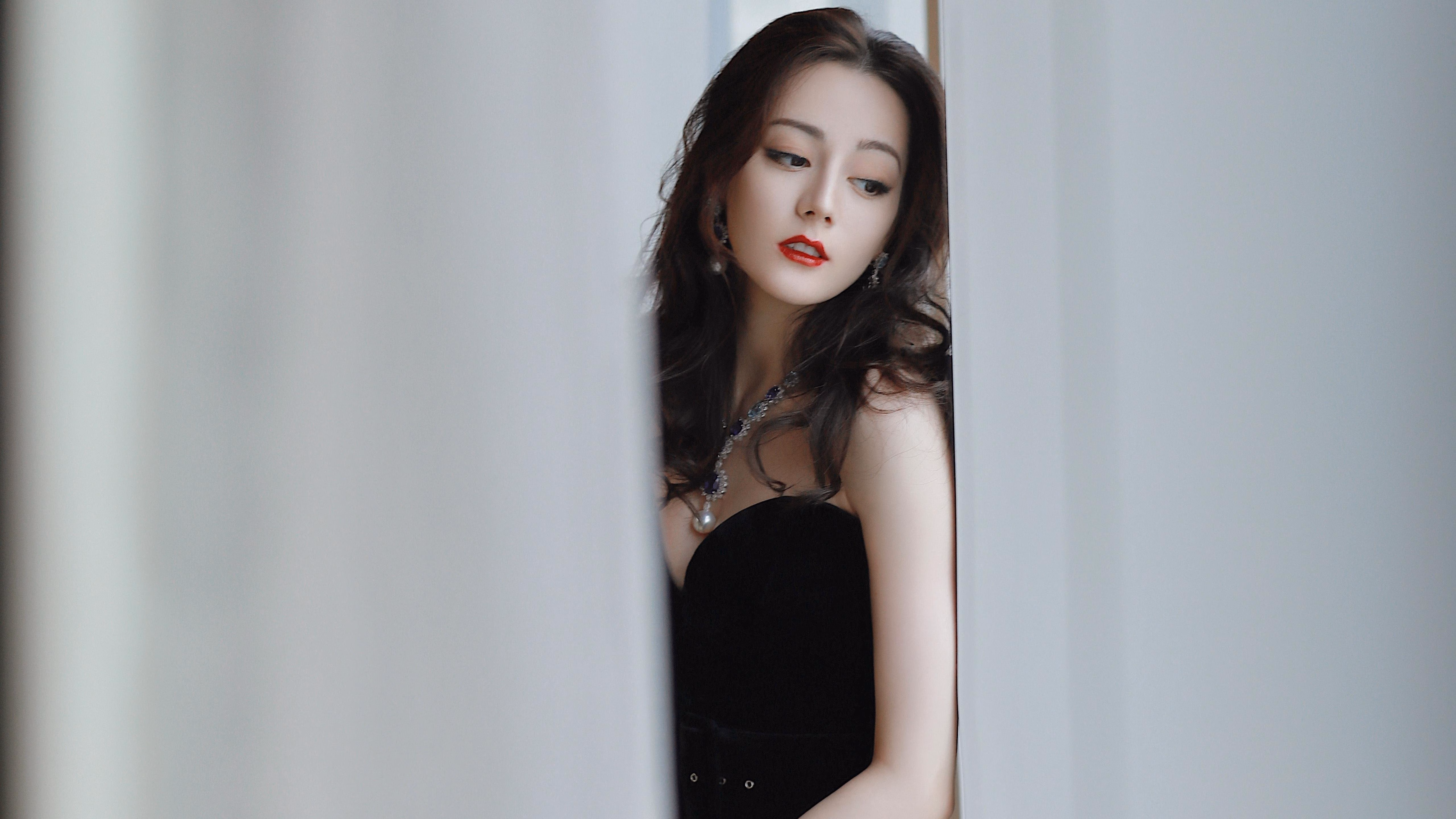 爱游戏娱乐-活塞击溃火箭！拉文用39分撕碎防线，休斯敦的夜晚只回荡着一个名字