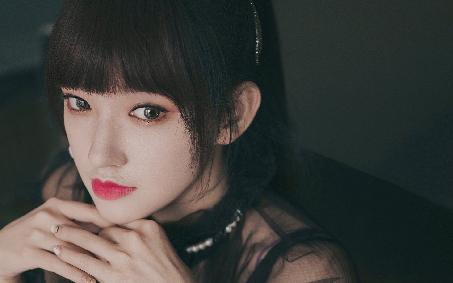 爱游戏官网-紫百合逆袭记，莱奥的闪电撕碎英格兰迷雾