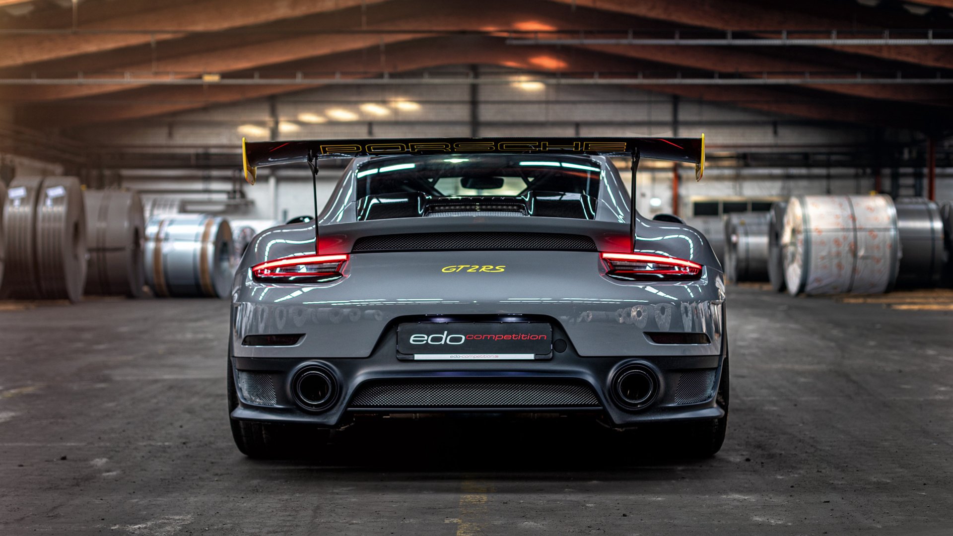 双屏之夜，伯纳乌的闪电与联合中心的绝杀，跨越时空的德比共鸣