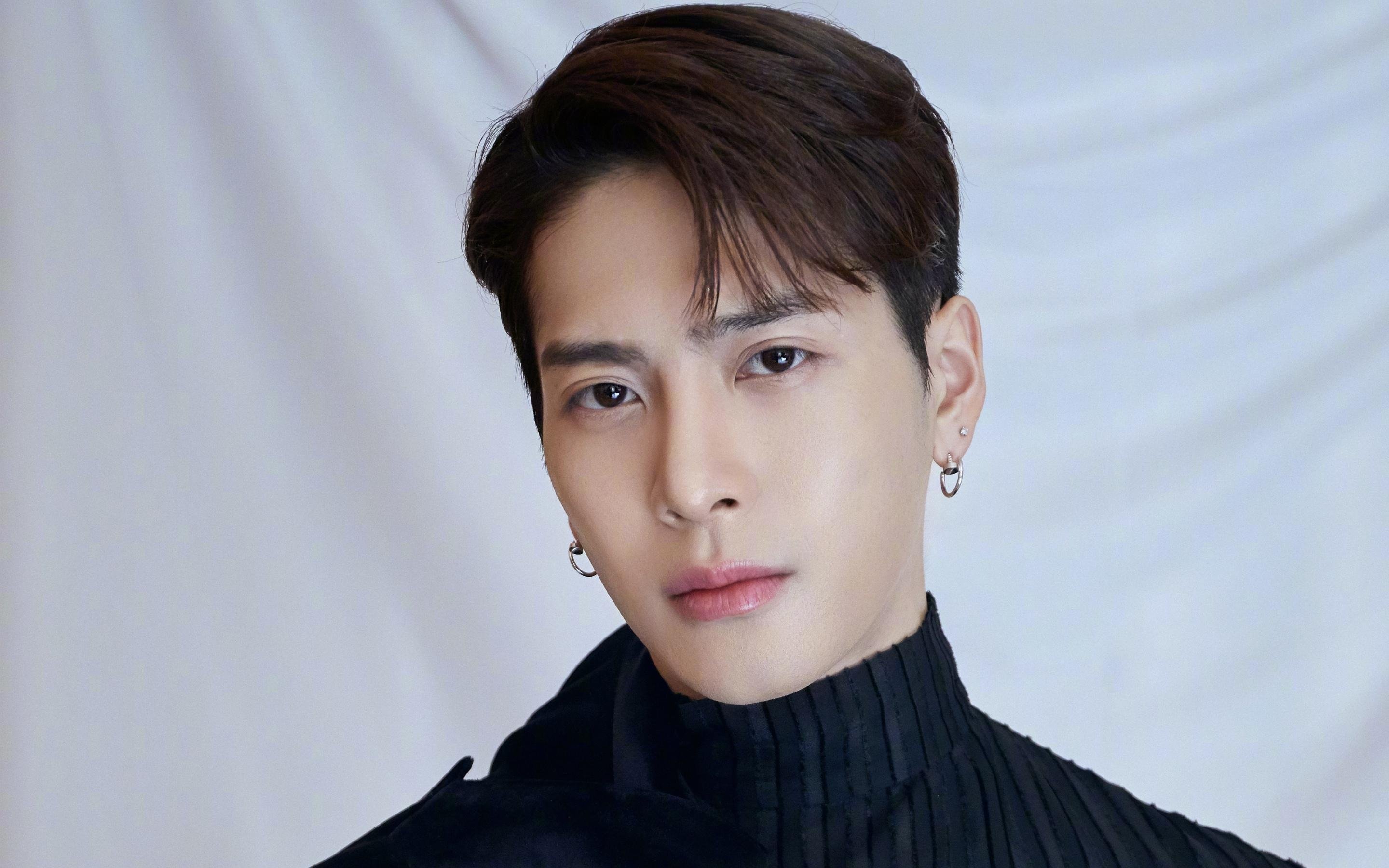 沉默终结者莱万，一记低射，刺破僵局，拯救墨西哥